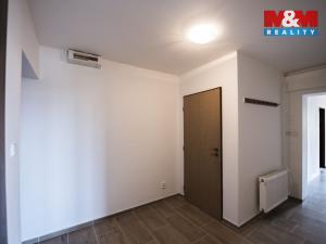 Pronájem bytu 3+1, Nechanice, Husovo nám., 98 m2