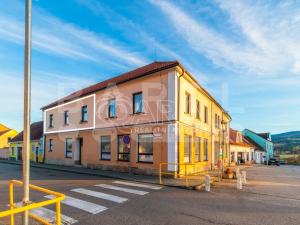 Prodej bytu 3+1, Křemže, Náměstí, 69 m2