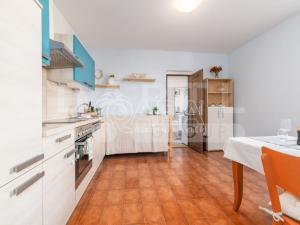 Prodej bytu 3+1, Křemže, Náměstí, 69 m2