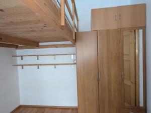 Pronájem bytu 2+kk, Praha - Vysočany, Pod strojírnami, 48 m2