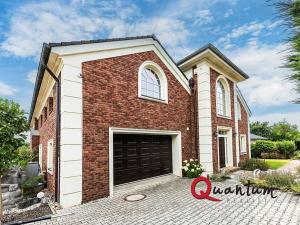 Prodej rodinného domu, Praha - Horní Počernice, Na Myšině, 327 m2