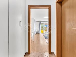 Pronájem bytu 1+kk, Praha - Kyje, Sicherova, 38 m2