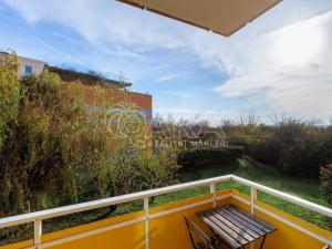 Pronájem bytu 1+kk, Praha - Kyje, Sicherova, 38 m2