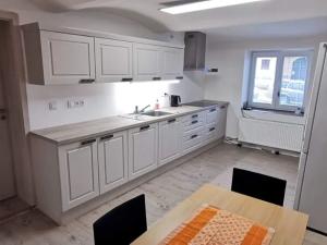 Prodej rodinného domu, Hředle, 398 m2