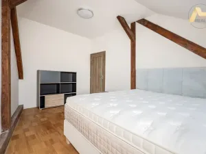 Pronájem bytu 3+kk, Písek, Husovo nám., 70 m2