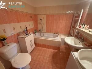 Prodej rodinného domu, Mrsklesy, 437 m2