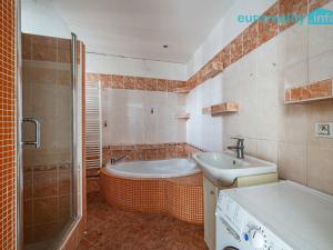 Prodej rodinného domu, Dolní Žandov, 167 m2