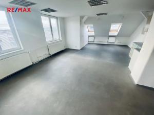 Pronájem kanceláře, Plzeň, Velenická, 54 m2