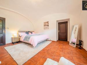 Prodej rodinného domu, Roztoky, 300 m2