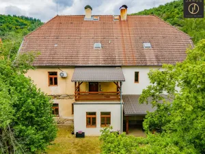 Prodej rodinného domu, Roztoky, 300 m2