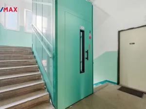 Prodej bytu 1+1, Karlovy Vary, Krymská, 28 m2