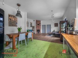 Prodej bytu 3+kk, Praha - Holešovice, U Uranie, 95 m2