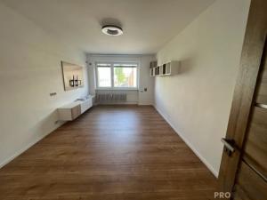 Pronájem bytu 2+1, Hodonín, Velkomoravská, 60 m2