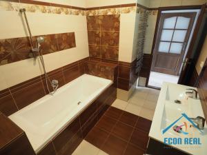 Prodej činžovního domu, Benátky nad Jizerou - Benátky nad Jizerou I, Husovo náměstí, 807 m2