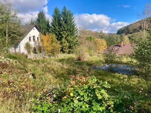 Prodej pozemku pro bydlení, Bílá, 1489 m2