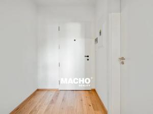 Pronájem bytu 1+kk, Praha, Bělehradská, 26 m2