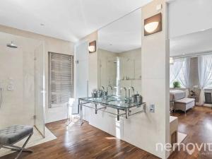 Prodej vily, Praha - Dejvice, V Šáreckém údolí, 459 m2