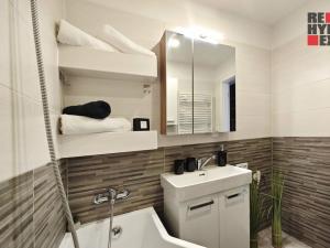 Prodej bytu 3+1, Liberec - Liberec XXV-Vesec, Fričova, 77 m2