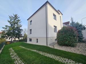 Pronájem rodinného domu, Praha - Hostivař, Herbenova, 190 m2