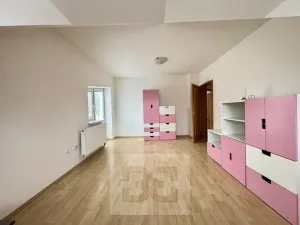 Pronájem rodinného domu, Česká, 200 m2