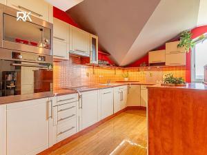 Prodej bytu 3+kk, Chvaletice, Obránců míru, 109 m2