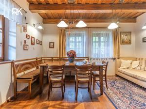 Prodej rodinného domu, Bříství, 375 m2