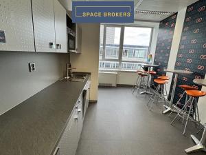 Pronájem kanceláře, Praha - Dejvice, Evropská, 407 m2