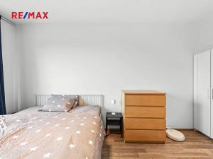 Prodej bytu 2+kk, Praha, V Háji, 58 m2