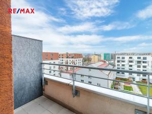 Prodej bytu 2+kk, Praha, V Háji, 58 m2