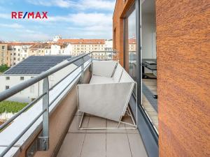 Prodej bytu 2+kk, Praha, V Háji, 58 m2