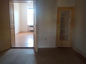 Pronájem bytu 2+1, Holešov, nám. Dr. E. Beneše, 67 m2