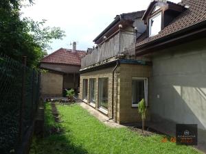 Prodej bytu 3+1, Zbuzany, U Kovárny, 100 m2