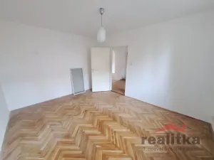 Prodej bytu 3+1, Opava, Polní, 69 m2