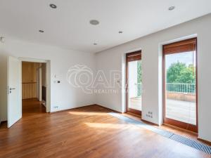Pronájem vily, Statenice, U Školy, 364 m2