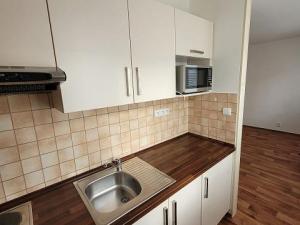 Prodej bytu 1+kk, Pardubice - Polabiny, Varšavská, 27 m2