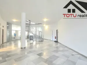 Pronájem kanceláře, Chrudim, Palackého třída, 17 m2