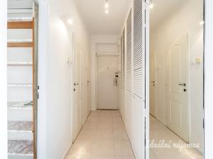 Pronájem bytu 2+1, Praha - Michle, Jihlavská, 53 m2