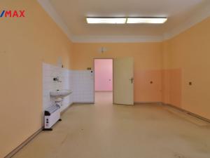 Prodej obchodního prostoru, Týniště nad Orlicí, Nádražní, 64 m2