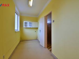 Prodej obchodního prostoru, Týniště nad Orlicí, Nádražní, 64 m2