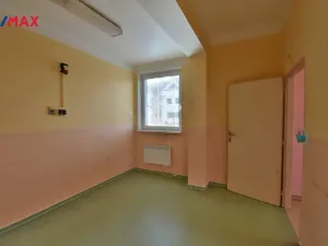 Prodej obchodního prostoru, Týniště nad Orlicí, Nádražní, 64 m2