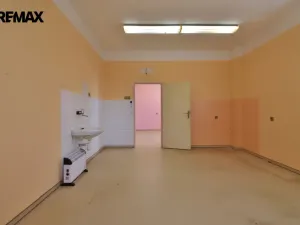 Prodej obchodního prostoru, Týniště nad Orlicí, Nádražní, 64 m2