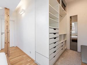 Pronájem bytu 2+kk, Praha - Nusle, Mojmírova, 54 m2