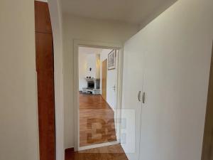 Pronájem bytu 3+1, Praha - Holešovice, U vody, 106 m2