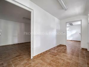Prodej ordinace, Křižanov, Benešovo náměstí, 530 m2