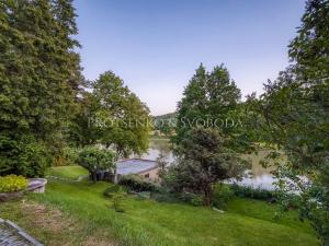 Prodej ubytování, Mnichovice, Nad rybníkem, 312 m2