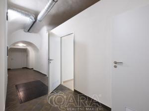 Pronájem komerční nemovitosti, Brandýs nad Labem-Stará Boleslav - Brandýs nad Labem, Masarykovo náměstí, 89 m2