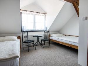 Prodej obchodního prostoru, Břežany I, 590 m2