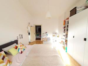 Pronájem bytu 2+kk, Praha, Na Švihance, 47 m2