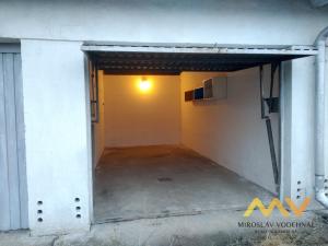 Pronájem garáže, Hradec Králové, U Mostku, 18 m2