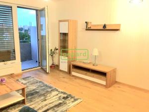 Pronájem bytu 1+kk, Praha, U plynárny, 36 m2